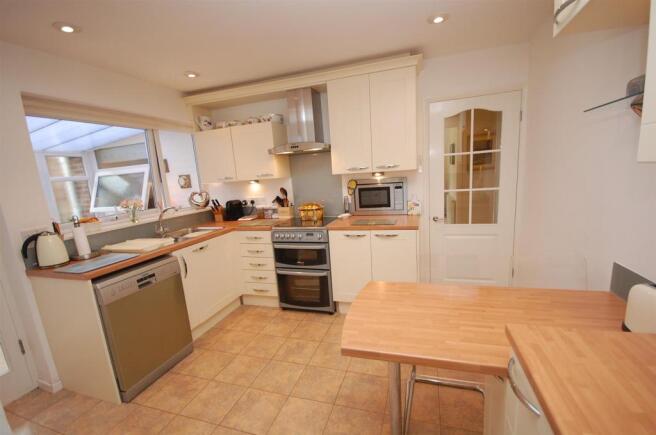 BREAKFAST KITCHEN