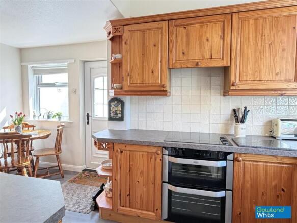2 bed Detached for sale Image 4