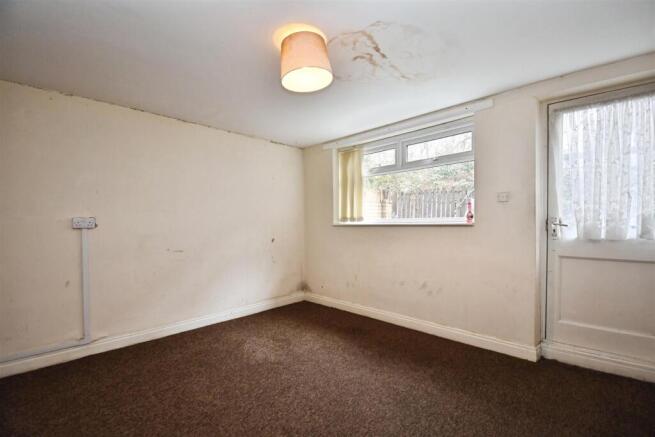 4 bed Terraced for sale Image 6