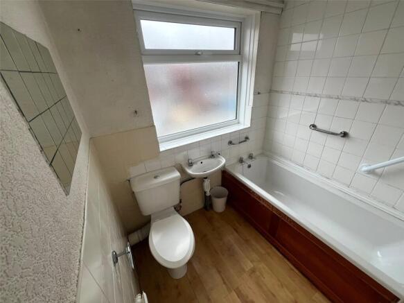 3 bed Semi-Detached for sale Image 9