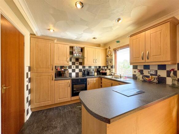 Kitchen/Dining