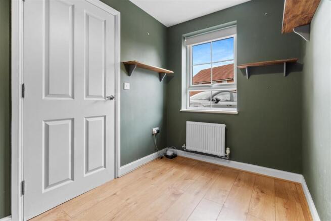 3 bed Semi-Detached for sale Image 12
