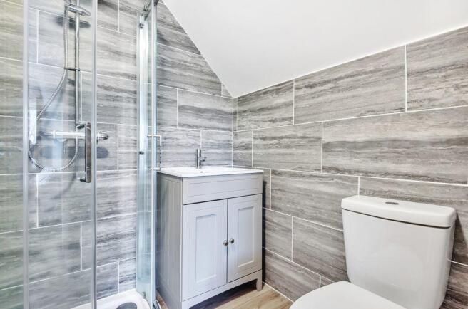 Bathroom (Ensuite?)