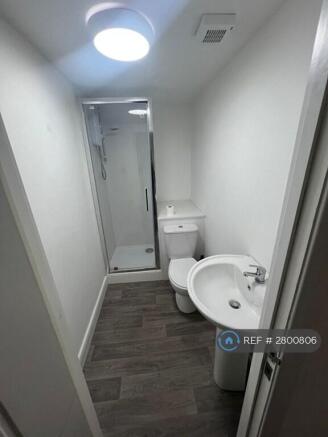 Downstairs Bathroom For 2 Doswnstair Rooms