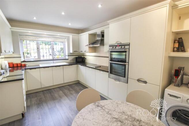 Kitchen/Breakfast Rm
