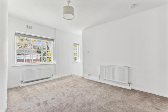 6 Bedroom.jpg