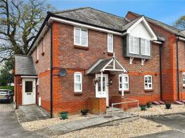 4, Woodland Crescent, Farnborough GU14 8BF