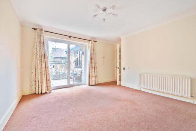 1301723-16-683825...