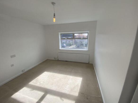 3 bed Semi-Detached to rent Image 12