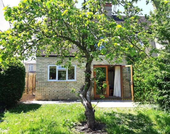 Garden - 48 Elizabeth Way