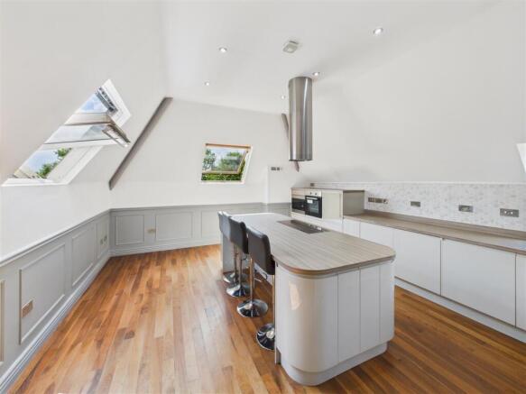 2 bed Apartment for sale Image 10