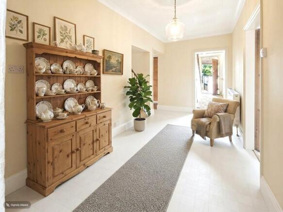 6 bed Detached for sale Image 8