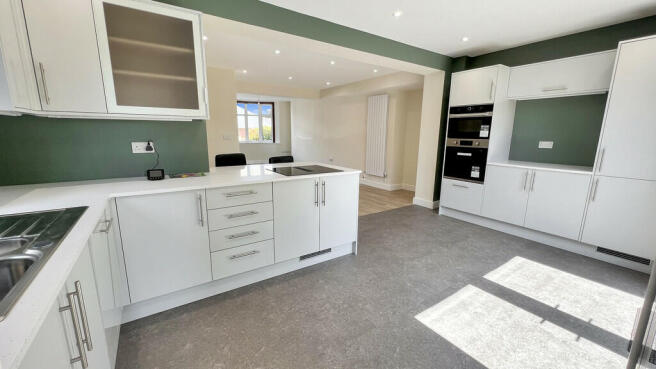 Kitchen/breakfast...