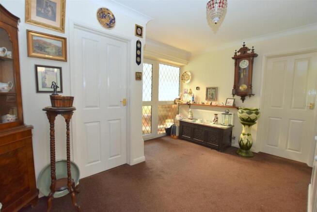 Spacious Entrance Hallway