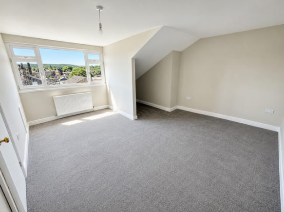3 bed Terraced for sale Image 5