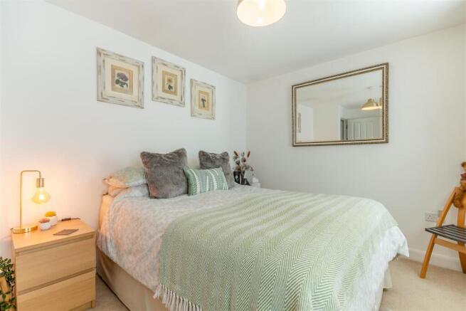 8690582-interior27.jpg