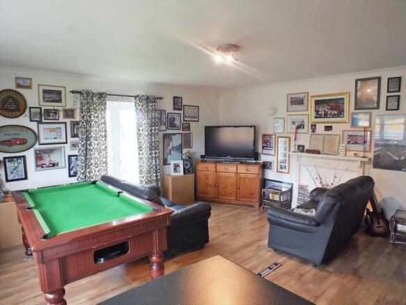 Sitting / games room