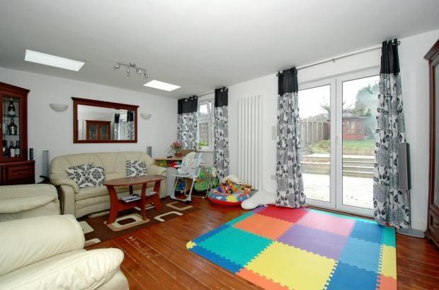 Photo 3