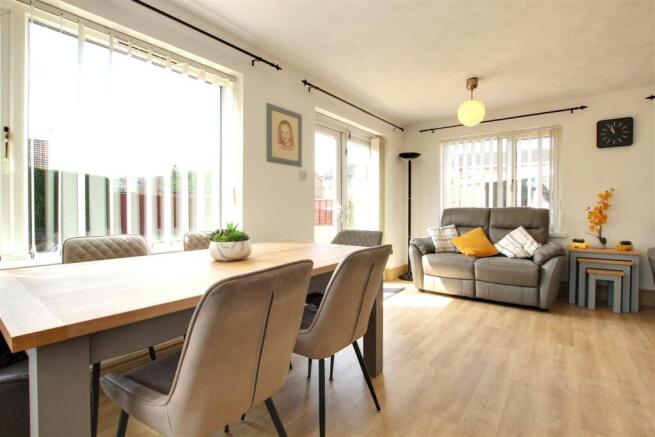 3 bed Semi-Detached for sale Image 10