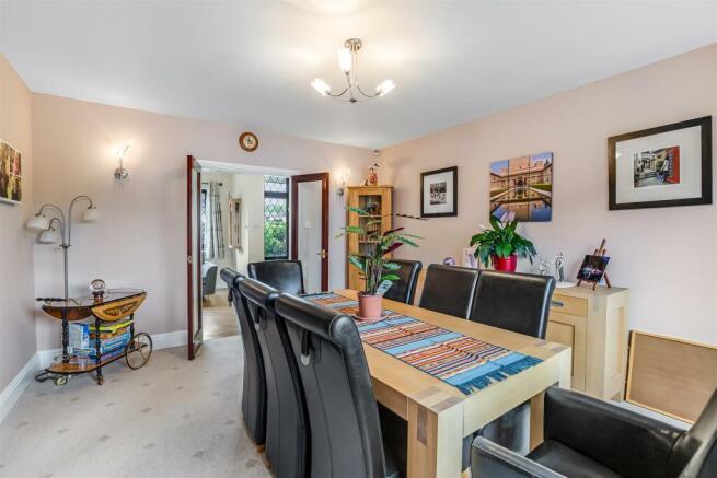 Dining Room.jpg