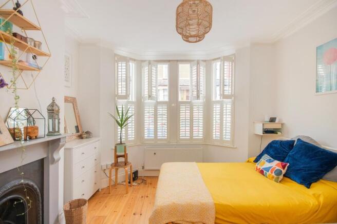 G1M9FRBR - Bedroom F.jpg