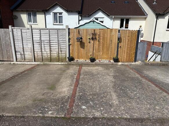 Photo 10
