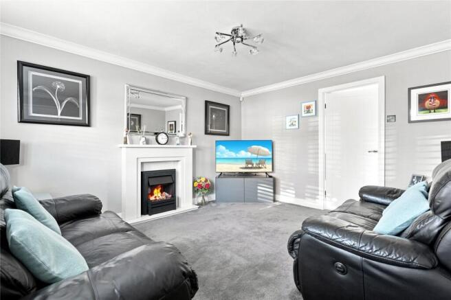 4 bed Detached for sale Image 11