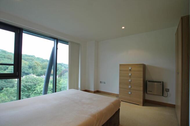 2 bed Flat to rent Image 5