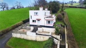Shrinkhills, Deymans Hill, Tiverton EX16 4LL