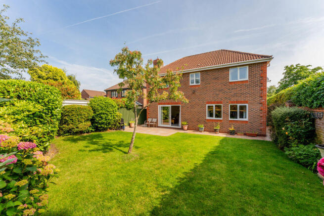 Rear Garden (3)