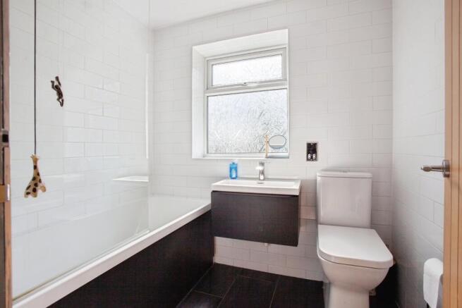3 bed Semi-Detached for sale Image 12