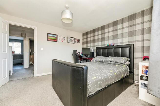 4 bed Detached for sale Image 12