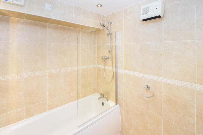 1 bed Ground Flat for sale Image 8