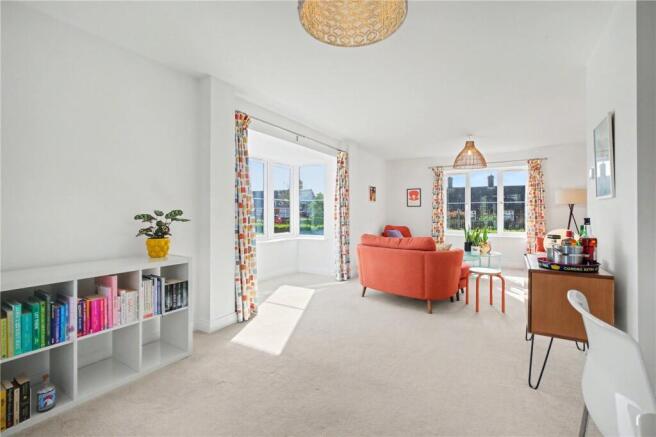 Living / Dining Area