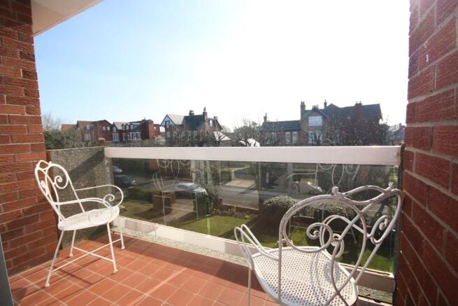 Balcony To Front
