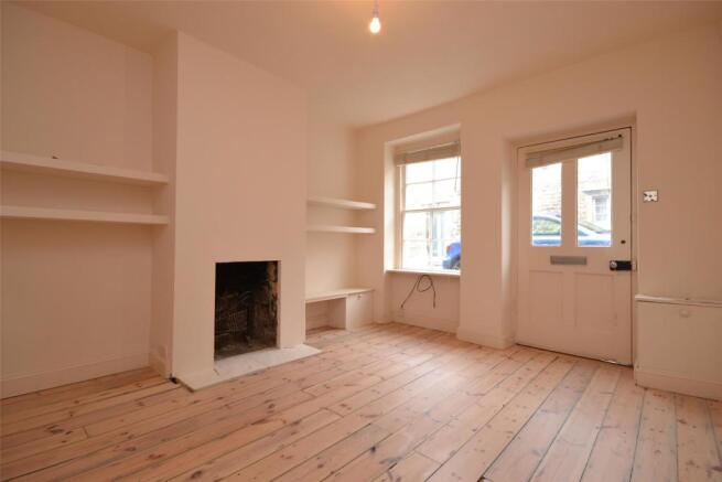 Living room (2)