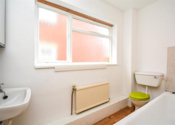 50 St Judes Road - Bathroom.jpg