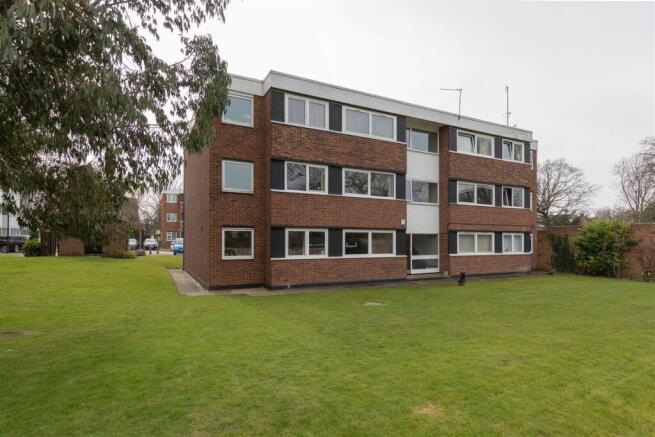 Selworthy Close E11