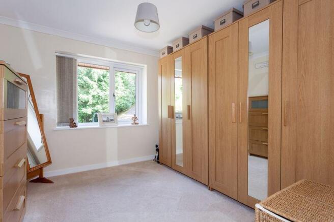 BEDROOM 5