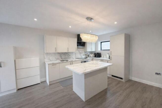 CBA2DDDA-05CC-4AA...