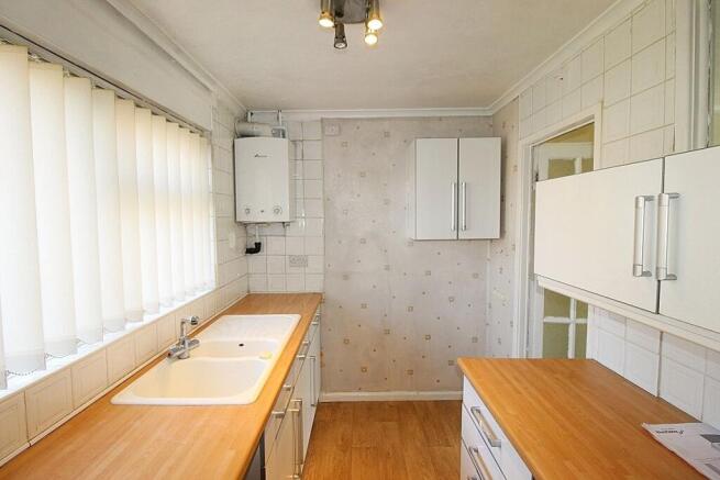 2 bed Semi-Detached for sale Image 8