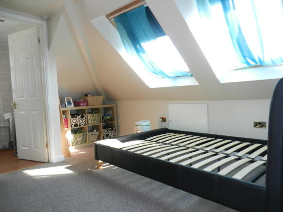 Photo 12