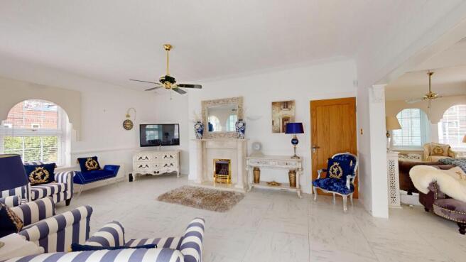4 bed Detached for sale Image 5