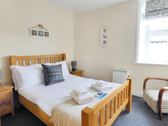 3 bed Terraced for sale Image 8