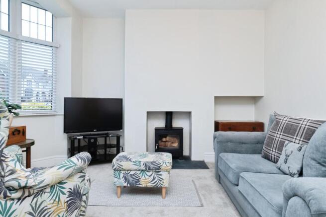 3 bed Semi-Detached for sale Image 8