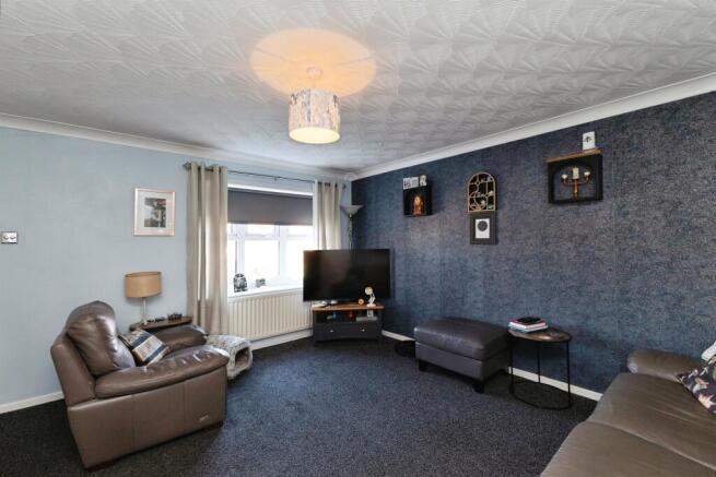 3 bed Semi-Detached for sale Image 7
