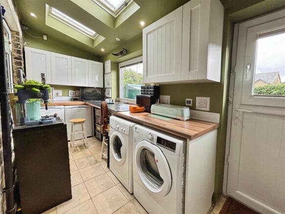2 bed Terraced for sale Image 3