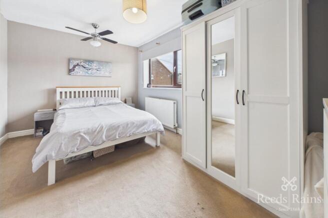 2 bed Semi-Detached for sale Image 6