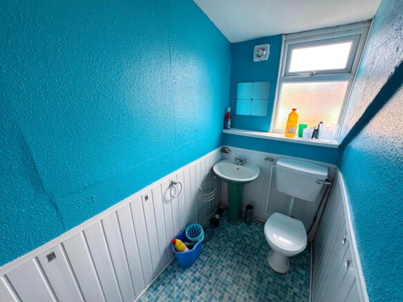 8 bed House Share to rent Image 11