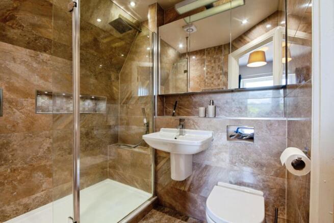 2 bed Apartment for sale Image 10